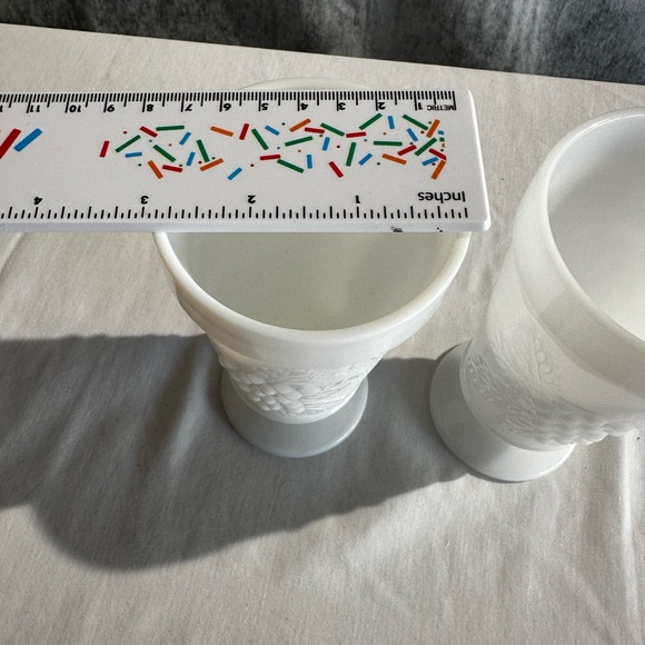 TWO VINTAGE WHITE MILK GLASS GRAPEVINE  PEDESTAL BASE - Picture 11 of 12